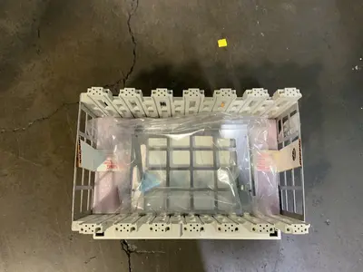 Used SCHNEIDER ELECTRIC ASH819209 PLC Chassis Ohio US | HGR 24 #1406243