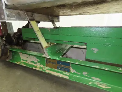 Used CARDWELL _UNKNOWN_ Vibratory Conveyors Indiana US | Arrow Industrial #1368025