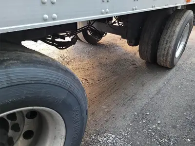 USED 2005 UTILITY 50 FOOT