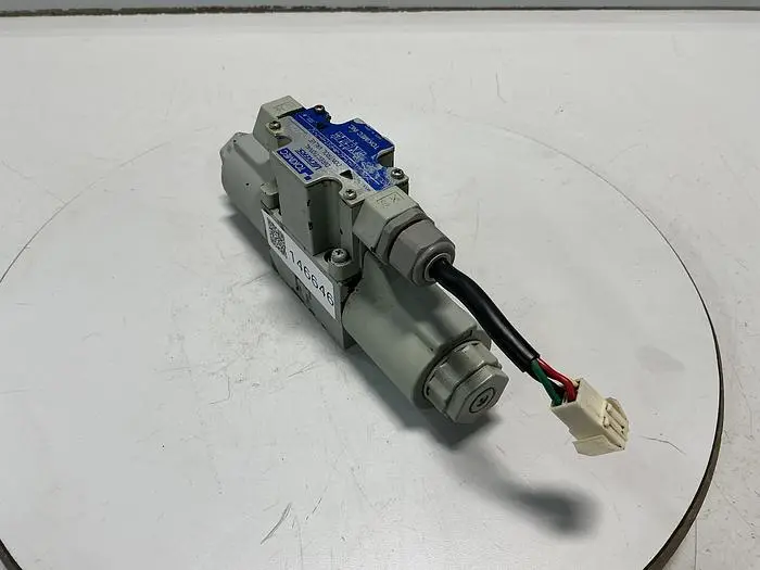 Used TOKIMEC VICKERS DG4VC-3-6C-M-PS1-H-7-52 Valves/Fittings Michigan US | Ideal Machinery #698111