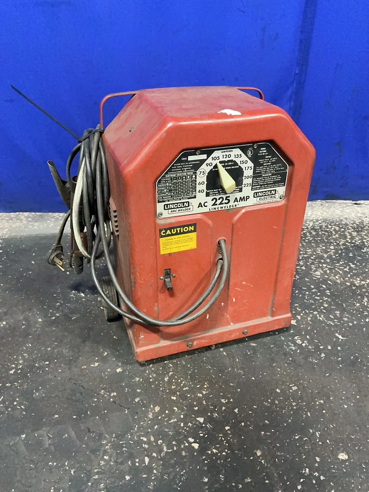 Used LINCOLN ELECTRIC AC2255 Welding Machinery (Other) Ohio US | HGR 24 #1132764