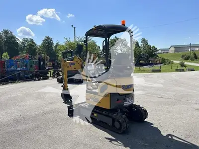 USED 2021 XCMG XE18U