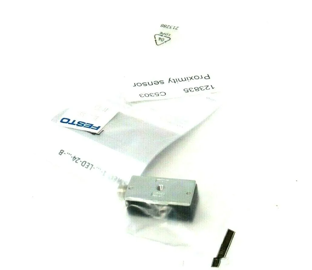 NEW FESTO SMEO-1-S-LED-24-B PROXIMITY SENSOR 150848 SMEO1SLED24B