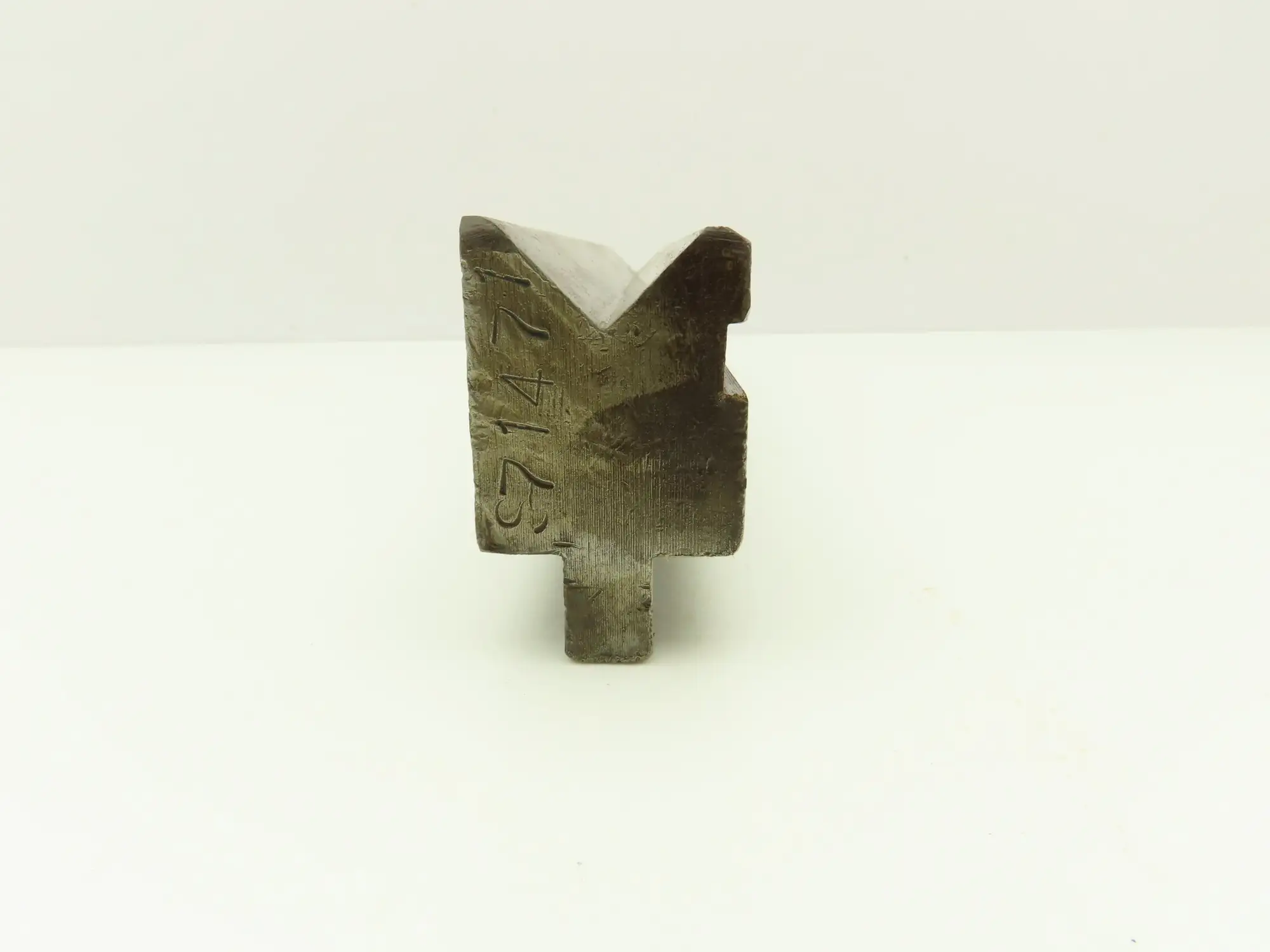 Chicago Press Brake Die 13-3/4" Long 90° Offset With 1/2 x 5/8" Shank