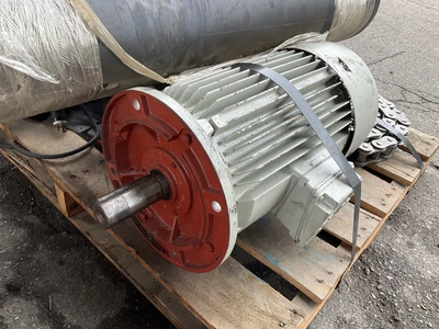 conveyor chains, belt, and motor