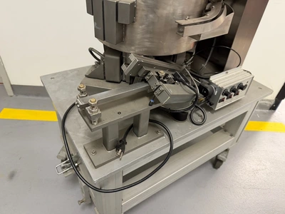 Used _UNKNOWN_ _UNKNOWN_ Cap Sorter Feeder Rhode Island US | Federal Equipment Company #1347714