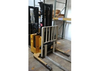 Used YALE YALE LIFT TRUCK Pallet Stackers New York US | Michael Benalt Inc #1274400
