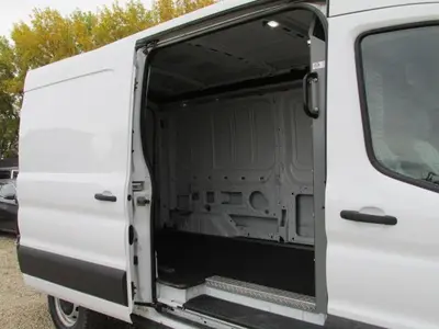 Used 2019 FORD TRANSIT 250 Vans Manitoba CA | Conquest Truck & Auto Sales #1508163