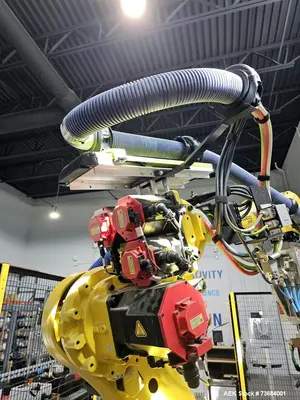 Used FANUC R-2000IC/210F Robots Illinois US | Aaron Equipment #1300272