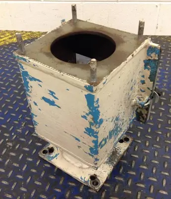 USED METAL FABRICATOR DRAWER MAGNET040