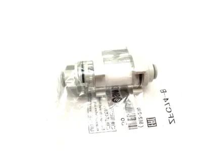 NEW SMC AIR SUCTION FILTER, IN-LINE, PUSH-TO-CONNECT 6MM O.D. W/ BRACKET