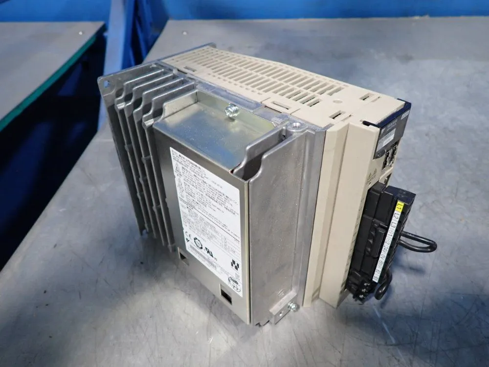 New | in-Stock YASKAWA ELECTRIC SGDV1R9D11A002000 Servo Drives Ohio US | HGR 24 #797571