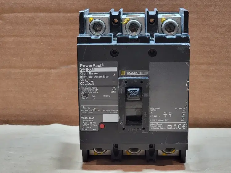 Used SQUARE D QDL32225 Switchgears British Columbia CA | Lenmark #835849