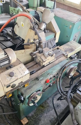 TOS Hostivař Universal Cylindrical Grinder, in good used condition, visible under power