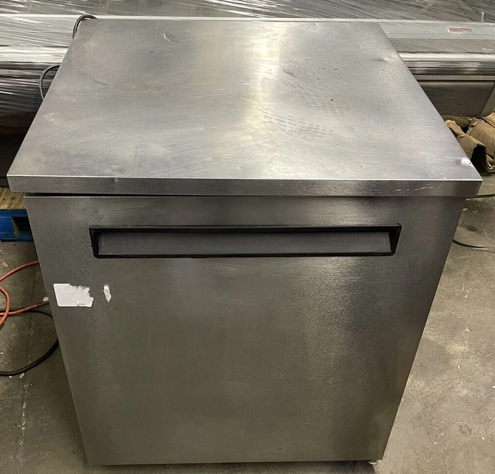174-0109 Delfield 406P-STAR2 27” Undercounter Self Contained Worktop Cooler