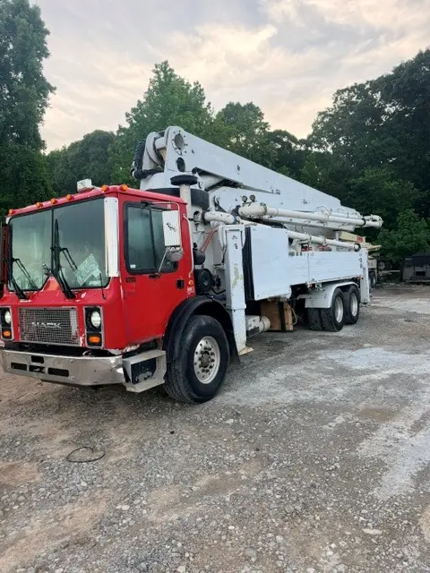 Used 2004 SCHWING BPL2023- 8/KMV39X Concrete Pumps Colorado US | Concrete Pump Depot #1393881