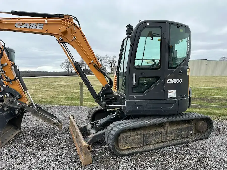 USED 2019 Case CX60C