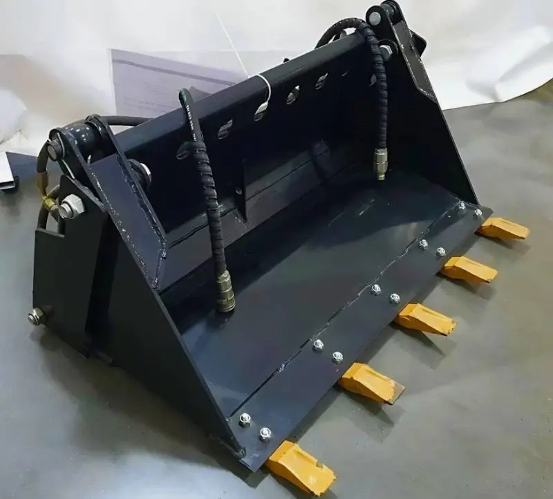 AGT 4-1 Mini Skid Bucket with Teeth!!!