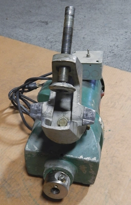 USED LIGHTNIN PORTABLE MIXER XJ 30