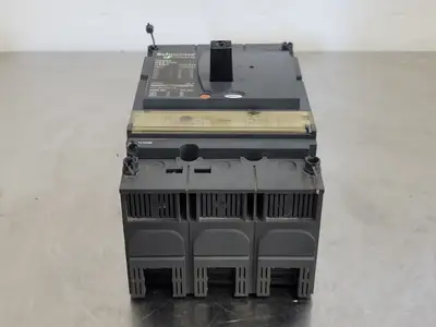 Used SCHNEIDER ELECTRIC NSX100-160-250-F/N/H/NA Switchgears British Columbia CA | Lenmark #241737
