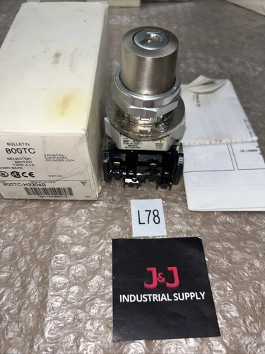 NEW Allen-Bradley 800TC-H3304B