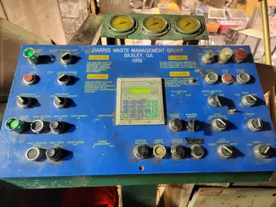 Harris HRB 100 HP 2 Ram Baler / Bale Release Door / Northeast