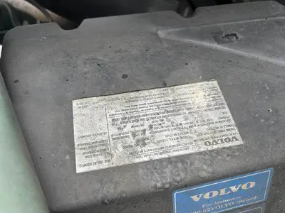 USED 2015 VOLVO VNM64T200