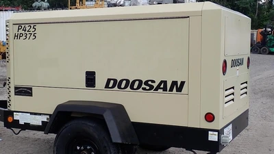 USED 2022 Doosan P425/HP375