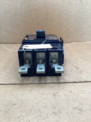 Fuji Electric 350A Earth Leakage Plastic Case Circuit Breaker SG403R