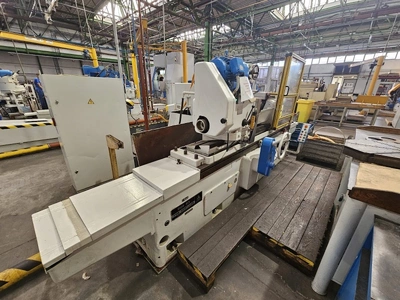 TOS Hostivař Cylindrical Grinder, in good working condition, visible under power, POA
