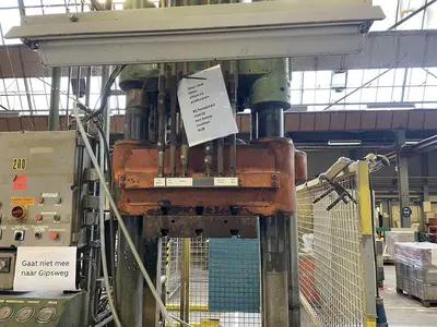 USED HL 200 TON 4 COLUMN PRESS