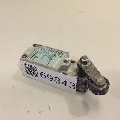 USED OMRON D4D