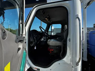 Used 2015 FREIGHTLINER 108SD Service & Utility Trucks Florida US | Truck and Van Outlet #1509214