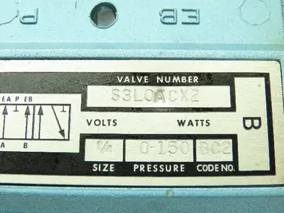 S3L0ACX2 Skinner Directional Control Valve 5/3 Spring Return 150 PSI Pneumatic