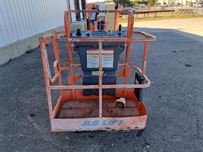 USED 2016 JLG E300AJP
