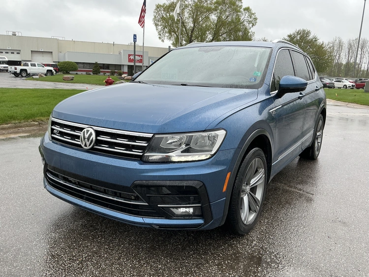 Used 2019 VOLKSWAGEN TIGUAN Vans Michigan US | Miedema Asset Management Group #1148996