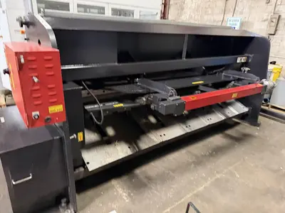 USED 2003 AMADA M3060