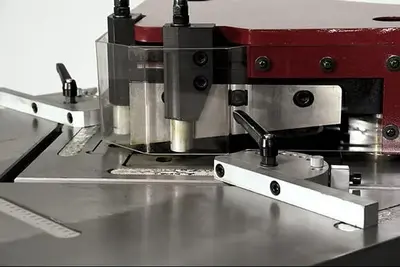 NEW GMC MACHINE TOOLS HN-25HA