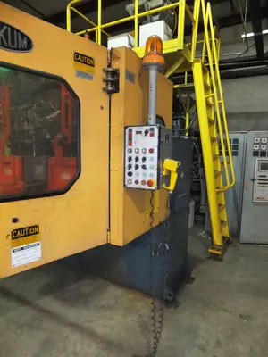 USED 1984 BEKUM H-151