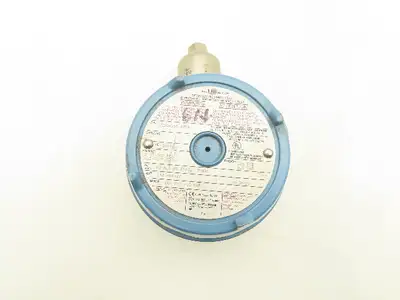 United Electric Controls J120-156-9778 Pressure Switch Model 156 480VAC 15A 100PSI 3/4"NPT