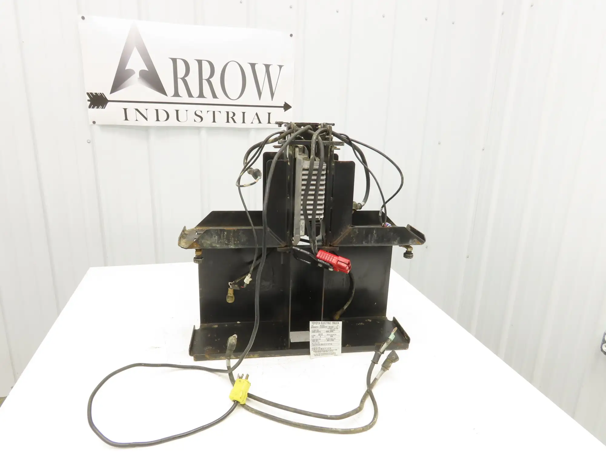 Toyota 1250620/004 Four Battery Charging Tower Off 8HBW23 Pallet Jack READ
