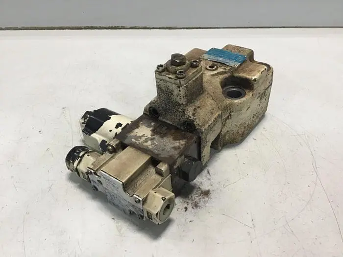 Used VICKERS TCG50-06-FEV-P7-H-13-S10 Valves/Fittings Michigan US | Ideal Machinery #698715