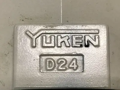 USED YUKEN DSG-01-2B2-D24-5079