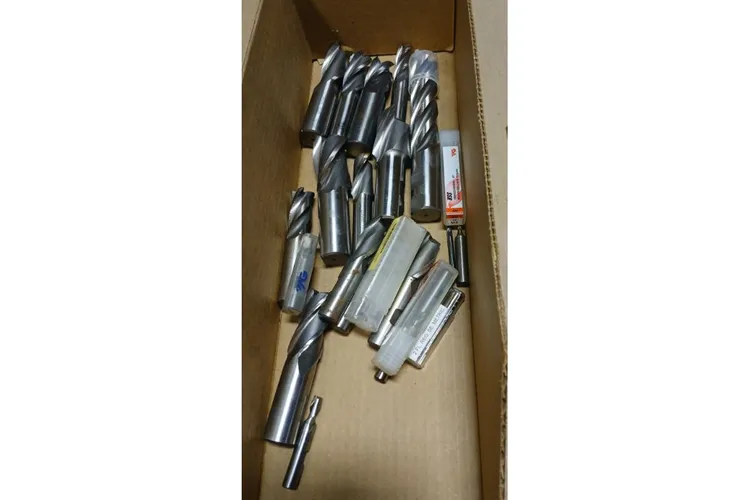 Used _UNKNOWN_ _UNKNOWN_ End Mills Ohio US | Thompson Auctioneers #1547144