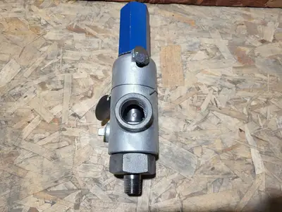 USED FARRIS 2740UL
