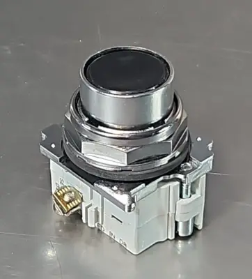 Eaton 10250T23B Ser B1 Push button w/1 cont. blk. Loc4D31