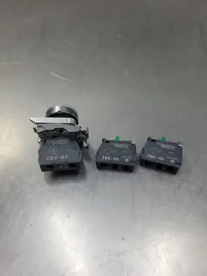 USED Schneider Electric ZBV-B3/ZBE-101 Green LED Momentary Push Button