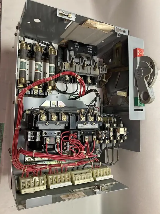 Used ALLEN BRADLEY 2106B-BDB-1-4RR-6X-24R-79U-901 H Starters | Surplus Asset Holdings #1204945