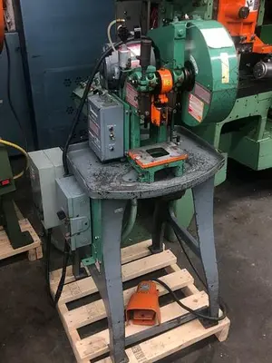 3391-220 Benchmaster 2 Ton Press Model 141 With Transformer & Electric Foot Pedal Control