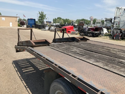 2005 Leland 30’ Tag Trailer